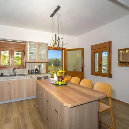 Villa East And West, With Endless Views *